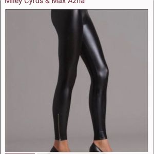 vegan leather stretchy pants with zippers at ankle- size XL